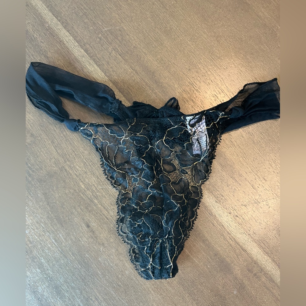 RARE Victoria’s Secret black lace 2-piece set - Picture 3 of 10